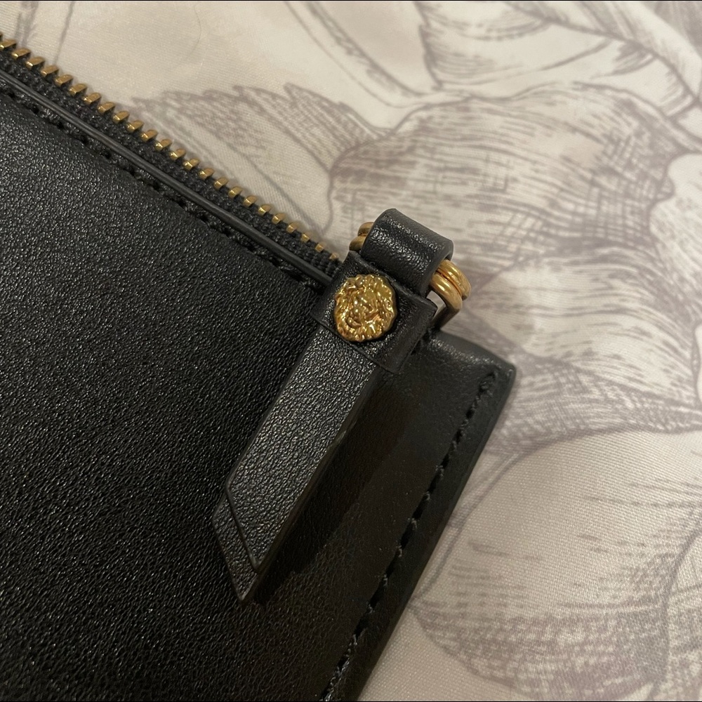 Anne Klein black&gold Clutch/Wristlet - Picture 3 of 3